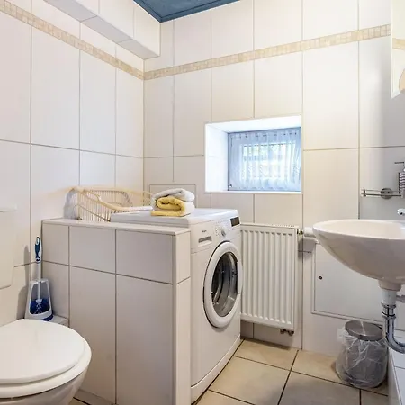 Apartment Große Mit Garten Trollenhagen